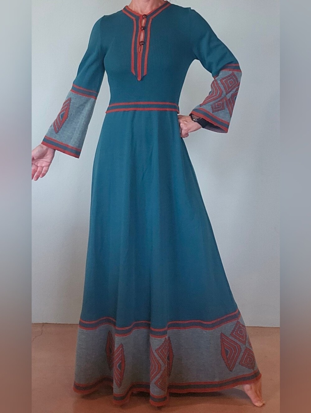 STUNNING vintage 70s teal knit maxi sweater dress S southwestern hippie desert - Picture 2 of 10
